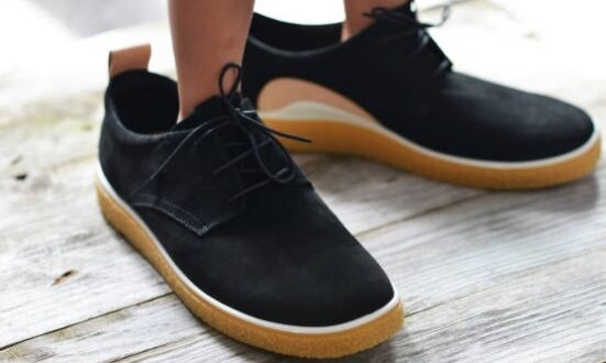 Inilah 4 Cara Mengatasi Sepatu Kebesaran