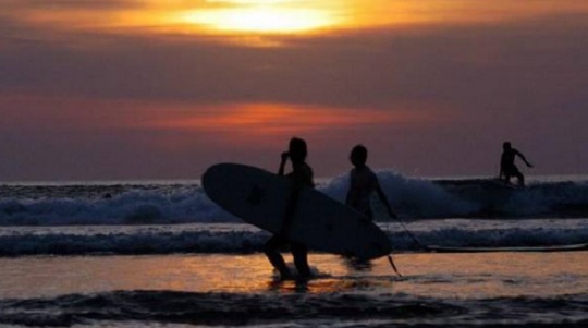 Pantai Kuta, Destinasi Wisata Bali Dekat dengan Bandara I Gusti Ngurah Rai